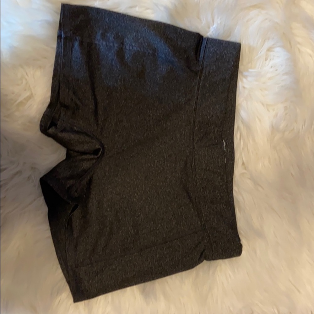 Spandex - Picture 3 of 3